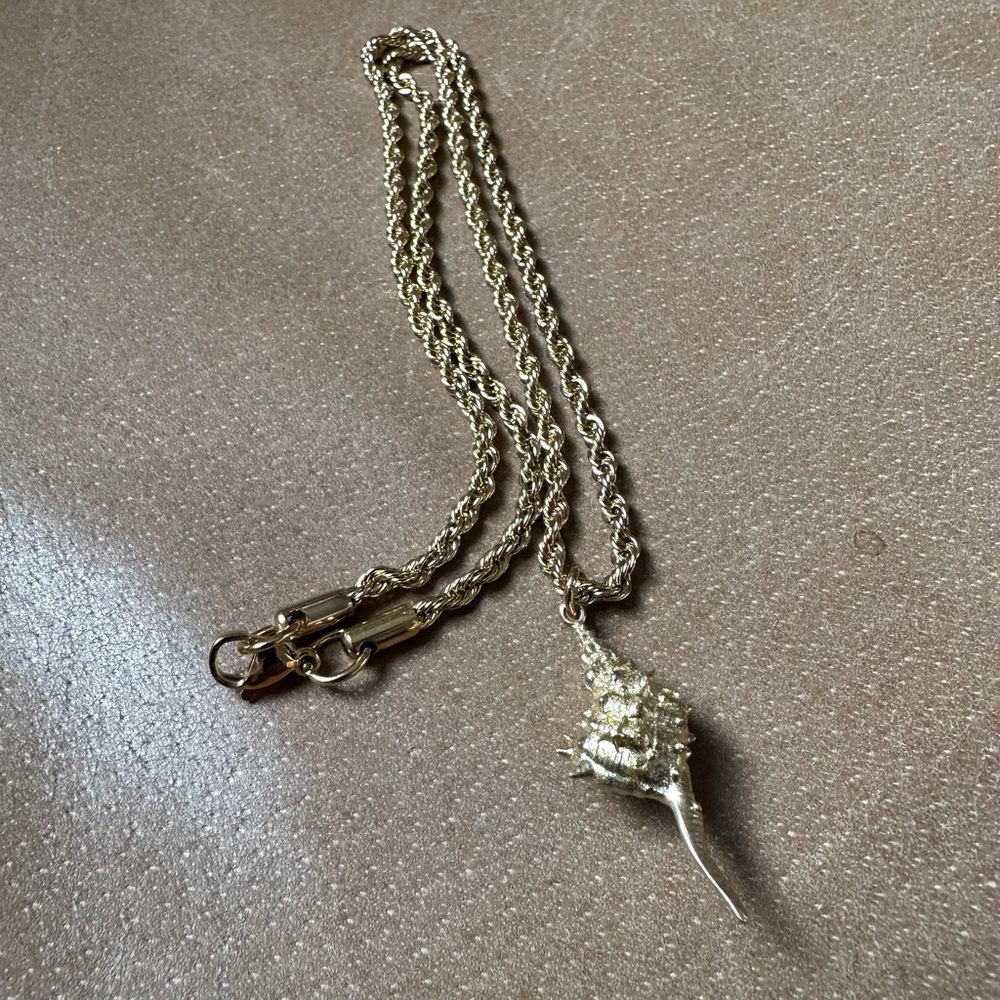 Gold plated stainless steel rope chain w shell charm vintage vibes shore coastal - Picture 9 of 14